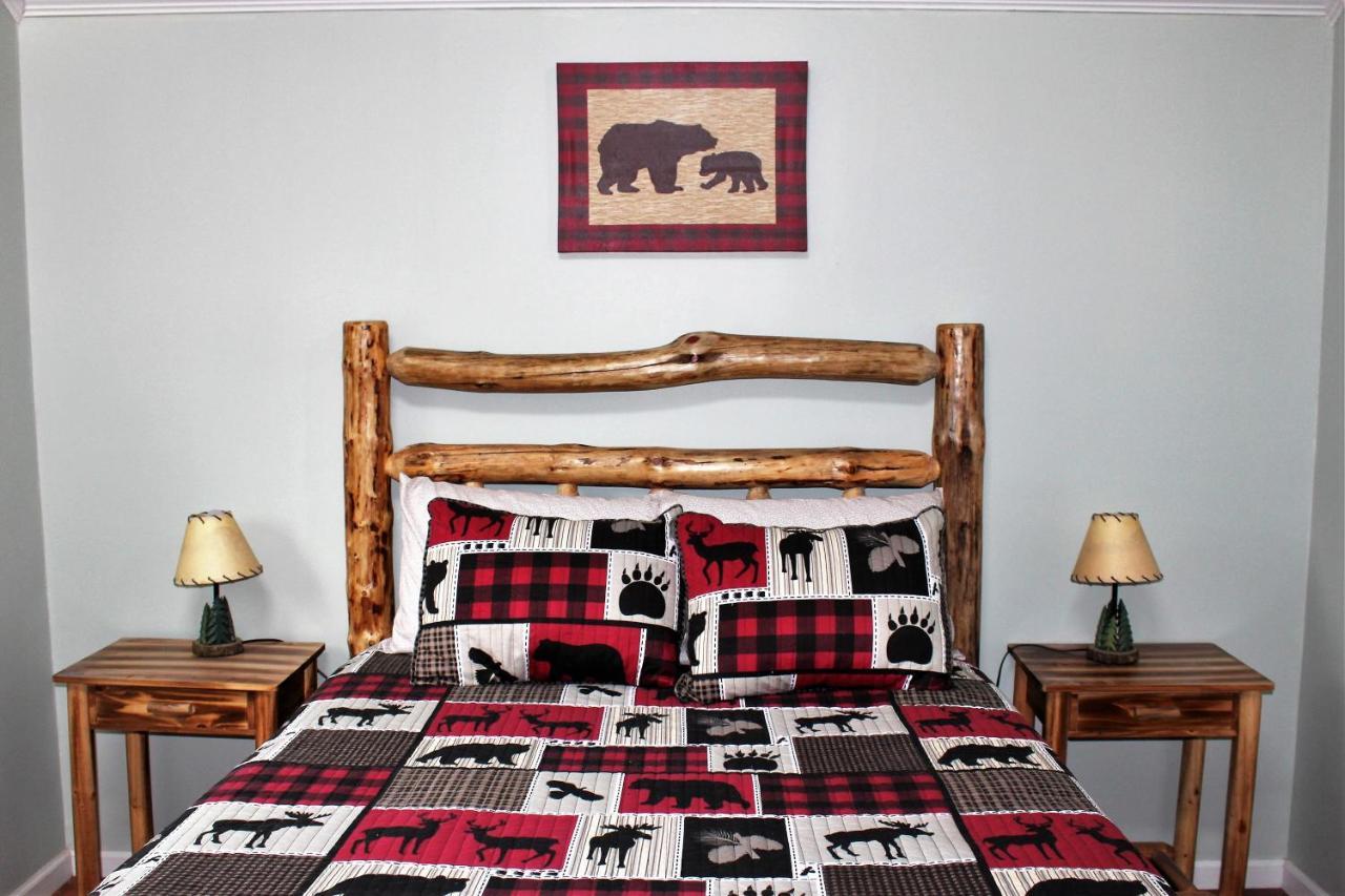Spacious Downtown Condo Walking Distance To Downtown Gatlinburg Sleeps 6 Guests מראה חיצוני תמונה