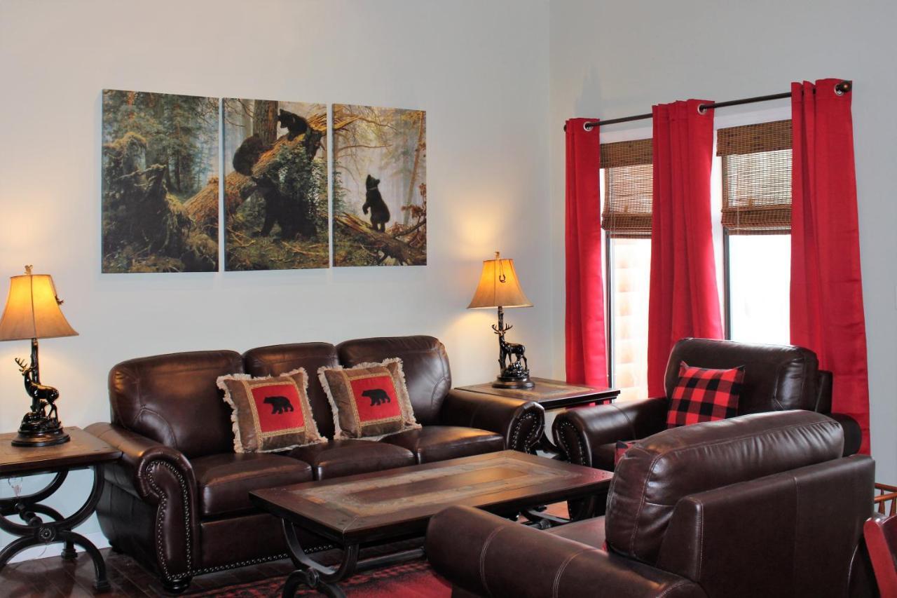 Spacious Downtown Condo Walking Distance To Downtown Gatlinburg Sleeps 6 Guests מראה חיצוני תמונה