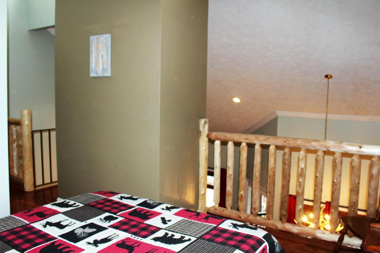 Spacious Downtown Condo Walking Distance To Downtown Gatlinburg Sleeps 6 Guests מראה חיצוני תמונה