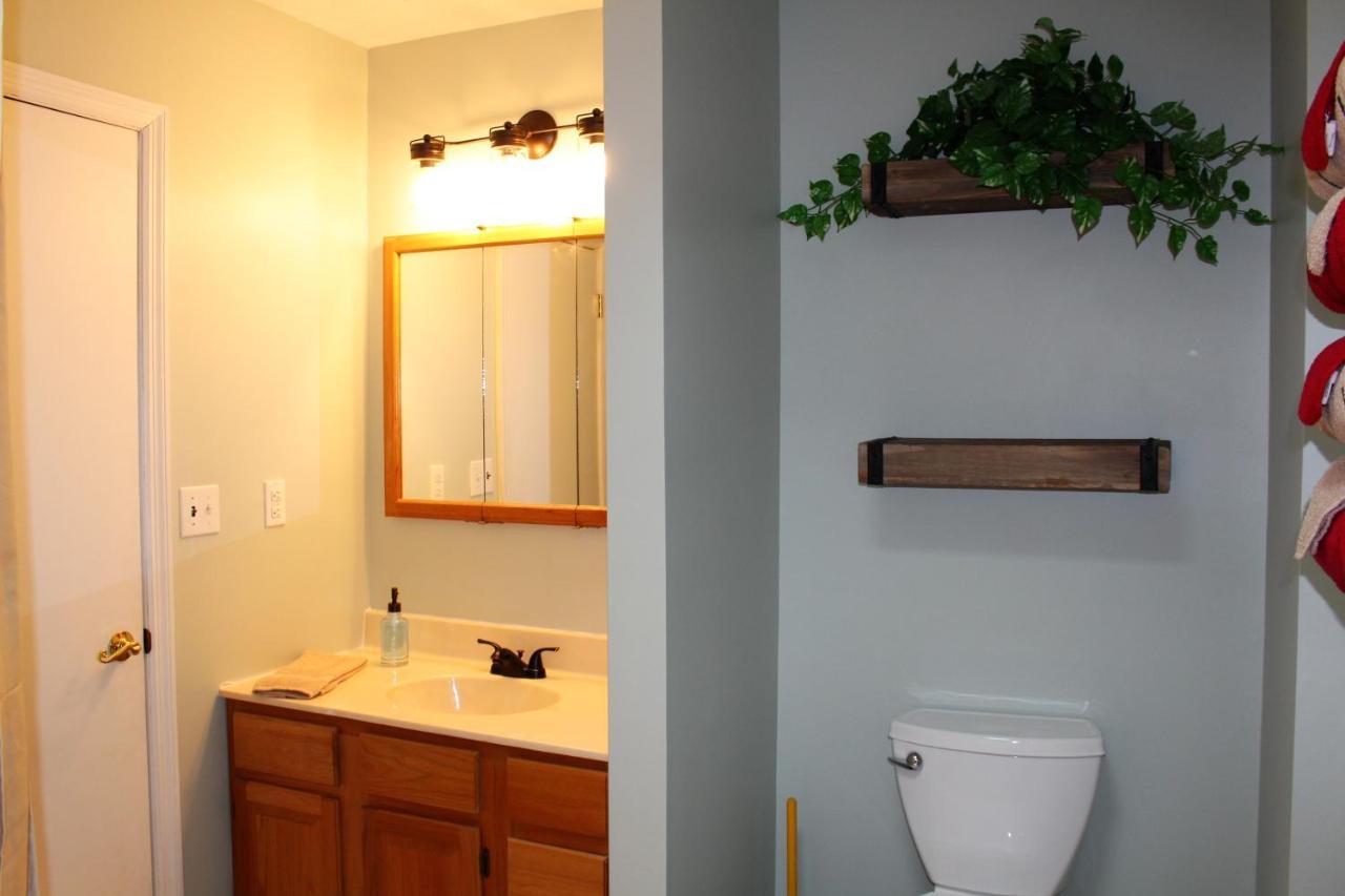 Spacious Downtown Condo Walking Distance To Downtown Gatlinburg Sleeps 6 Guests מראה חיצוני תמונה