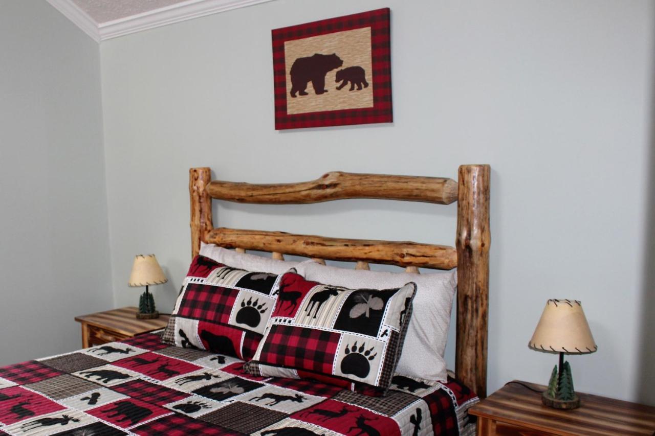 Spacious Downtown Condo Walking Distance To Downtown Gatlinburg Sleeps 6 Guests מראה חיצוני תמונה