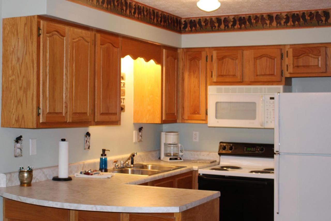 Spacious Downtown Condo Walking Distance To Downtown Gatlinburg Sleeps 6 Guests מראה חיצוני תמונה