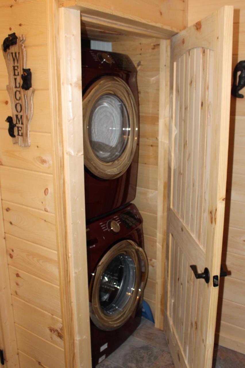 Spacious Downtown Condo Walking Distance To Downtown Gatlinburg Sleeps 6 Guests מראה חיצוני תמונה