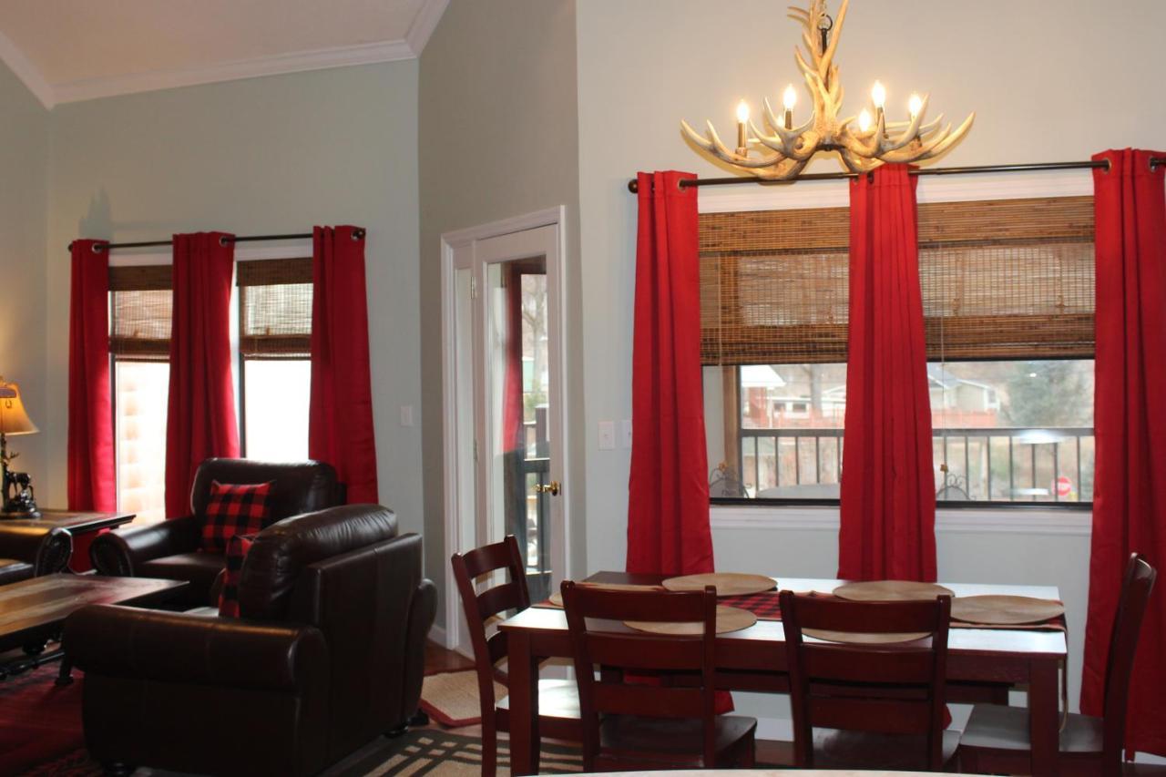 Spacious Downtown Condo Walking Distance To Downtown Gatlinburg Sleeps 6 Guests מראה חיצוני תמונה