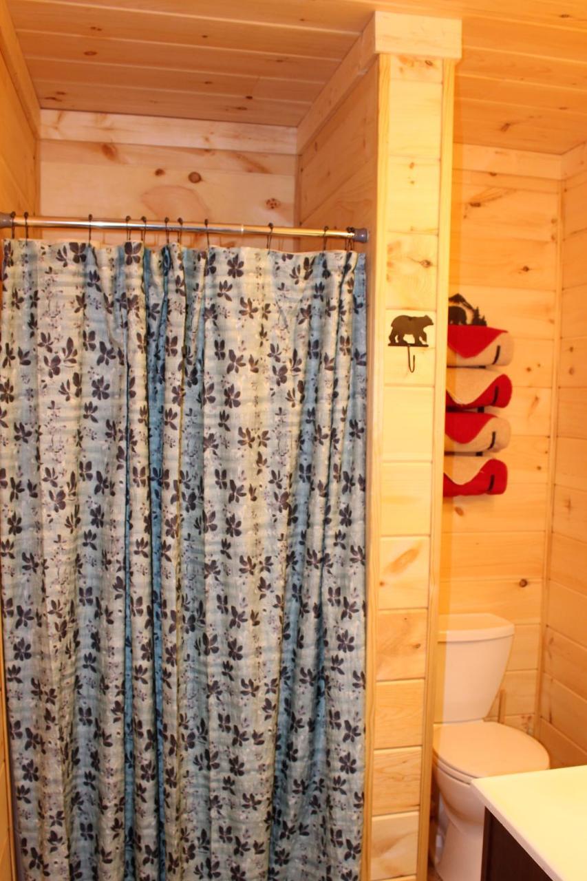Spacious Downtown Condo Walking Distance To Downtown Gatlinburg Sleeps 6 Guests מראה חיצוני תמונה