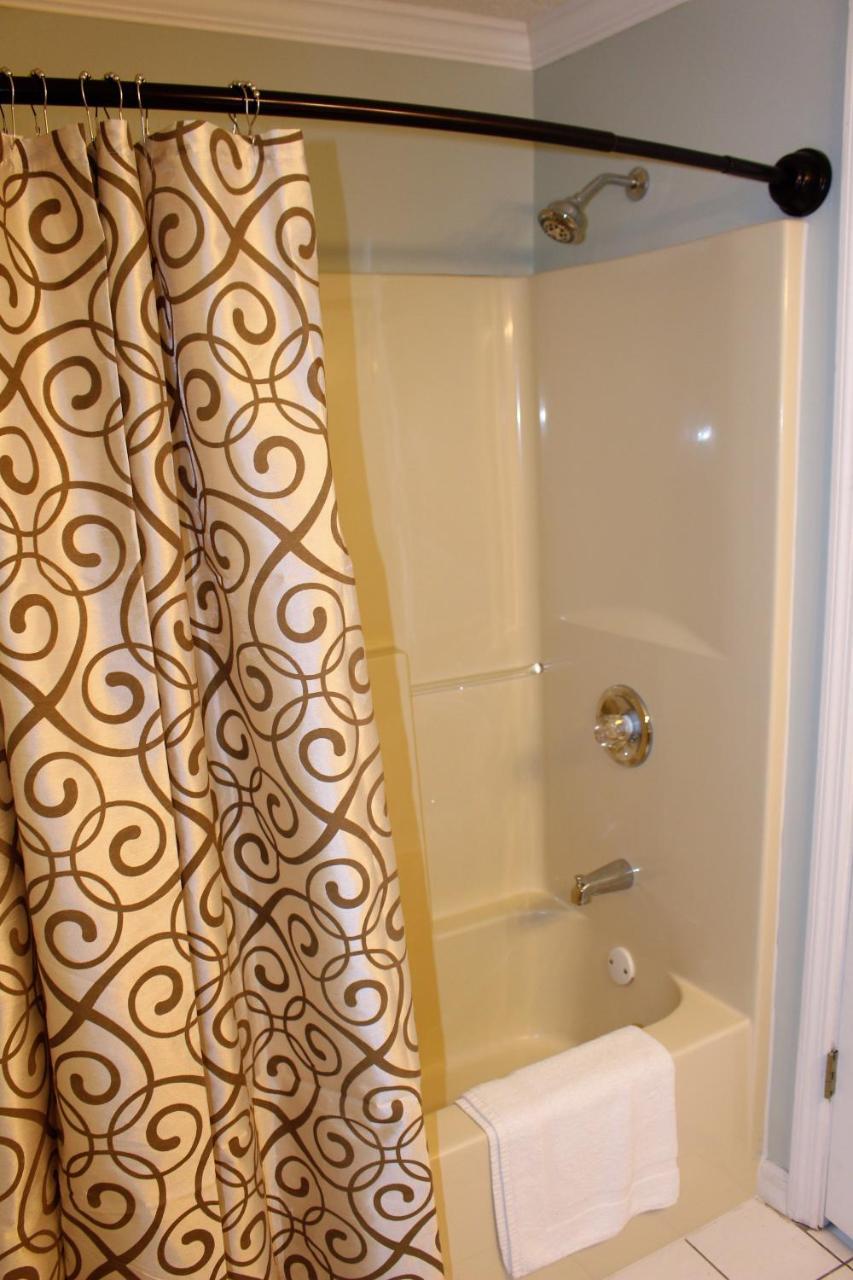 Spacious Downtown Condo Walking Distance To Downtown Gatlinburg Sleeps 6 Guests מראה חיצוני תמונה