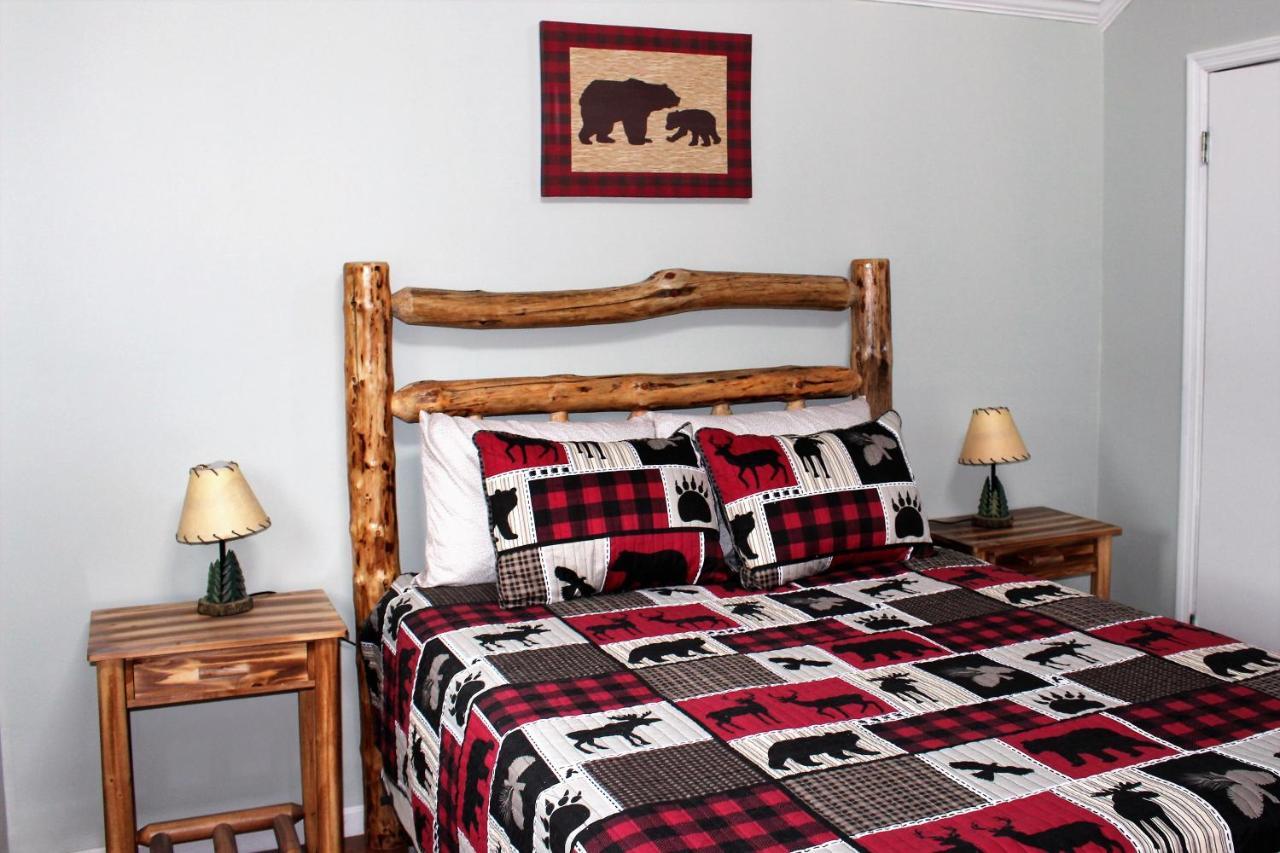 Spacious Downtown Condo Walking Distance To Downtown Gatlinburg Sleeps 6 Guests מראה חיצוני תמונה