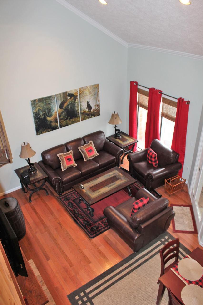 Spacious Downtown Condo Walking Distance To Downtown Gatlinburg Sleeps 6 Guests מראה חיצוני תמונה