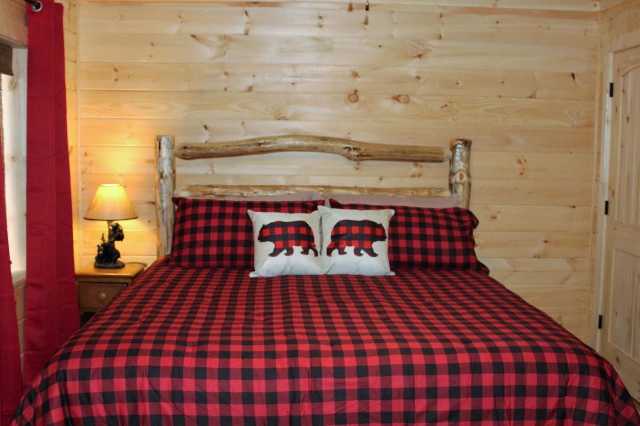 Spacious Downtown Condo Walking Distance To Downtown Gatlinburg Sleeps 6 Guests מראה חיצוני תמונה